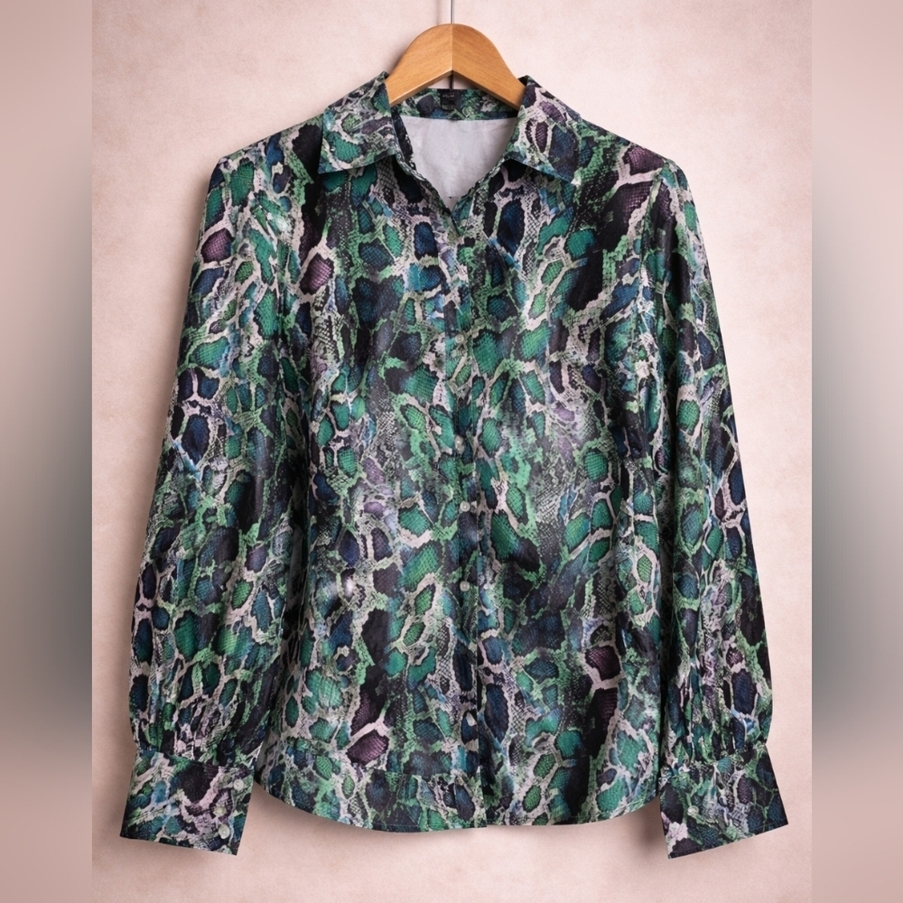 Women’s Green Black Snake Print Button Front Blouse Size M Long Sleeve Stretch .